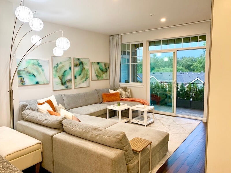 Video tour thumbnail