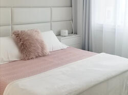 Top-tier mattress with hotel-quality bedding consistently praised by tenants for exceptional comfort