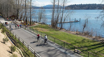 Steps to the Lake Sammamish Trail for biking, walking &amp; jogging